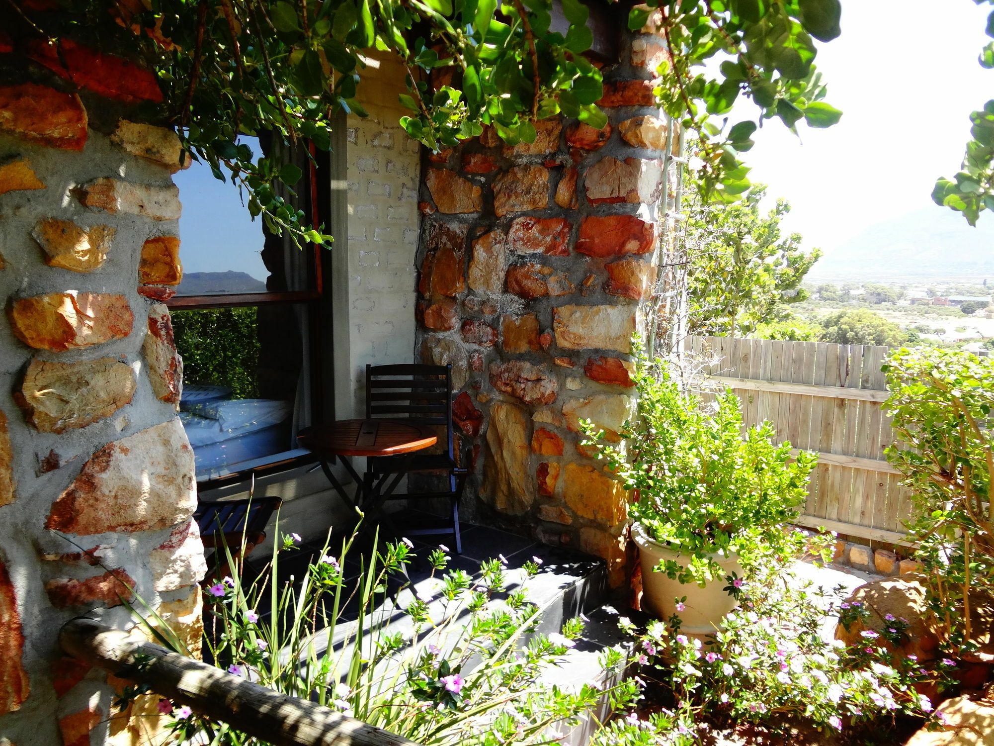 African Violet Guest Suites Noordhoek Exterior photo